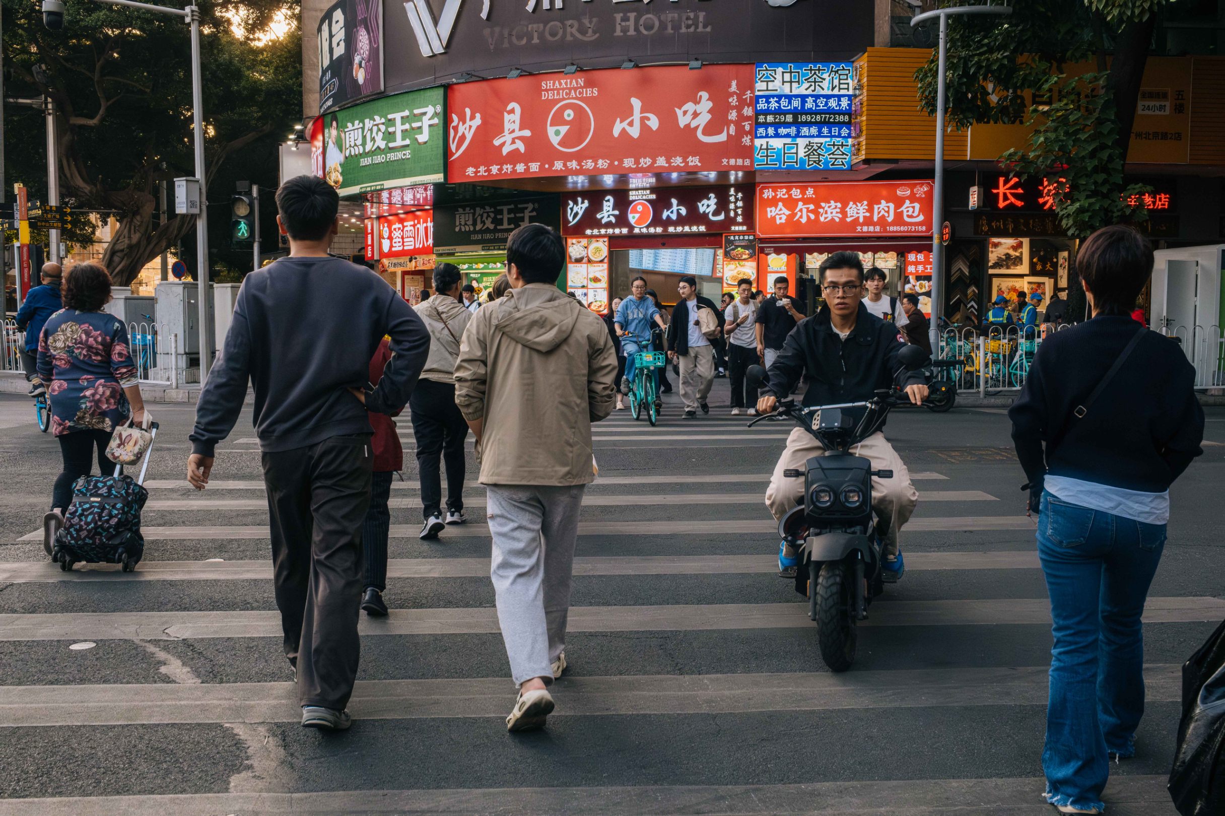 Guanhzgou China Street Scene