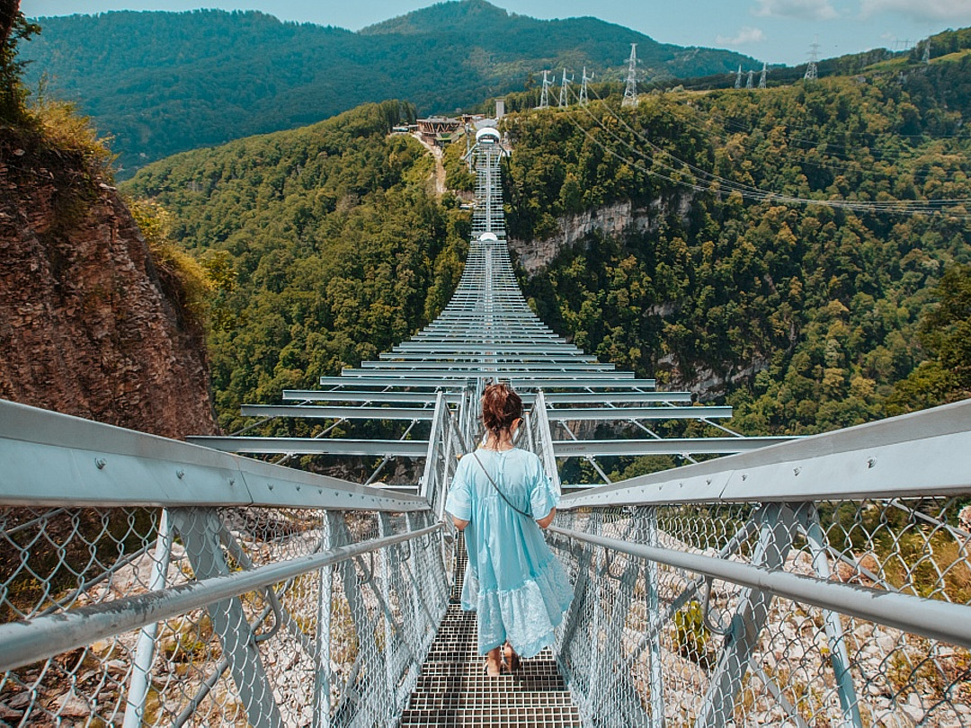 Парк приключений Skypark — одно из самых популярных мест Сочи. Если не боитесь высоты, вам будет чем заняться. Фото: Skypark