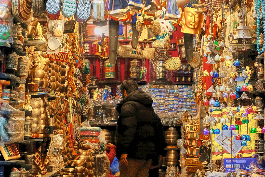 Катманду и Покхара — это большое испытание для шопоголика. Здесь очень много магазинов как с бесполезными, но красивыми безделушками, так и с полезными вещами