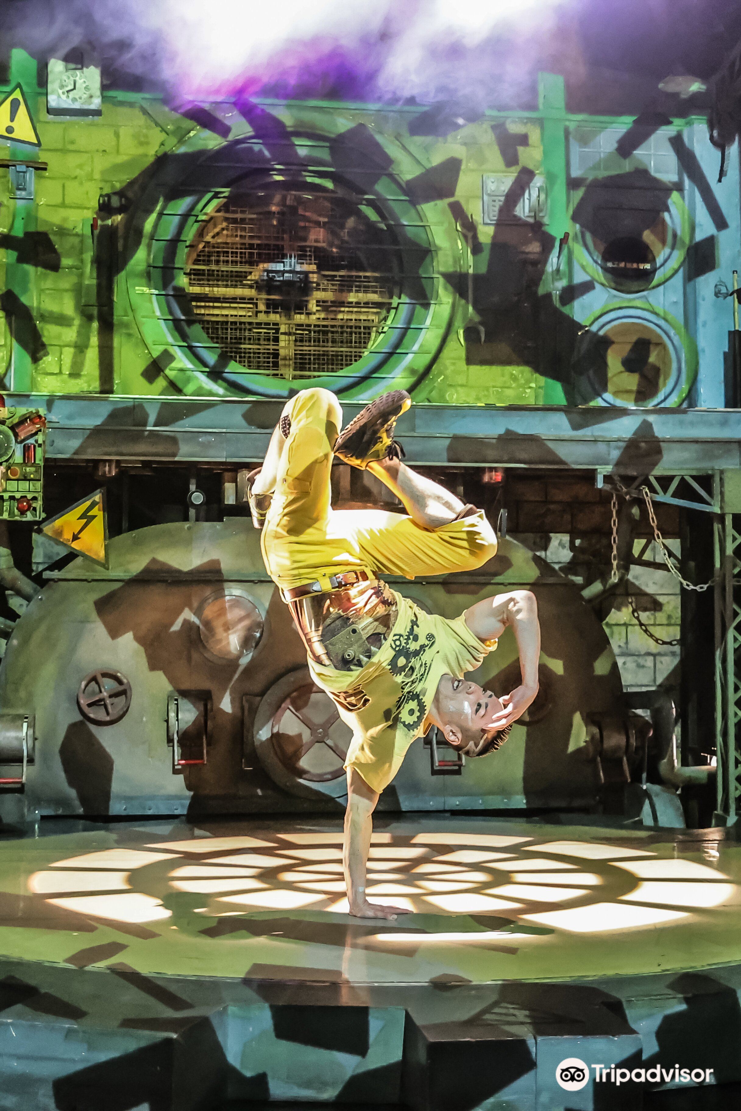 GEAR /Non-Verbal theatre