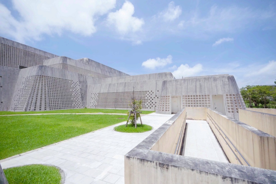 Okinawa Prefectural Museum and Art Museum (Okimyu)