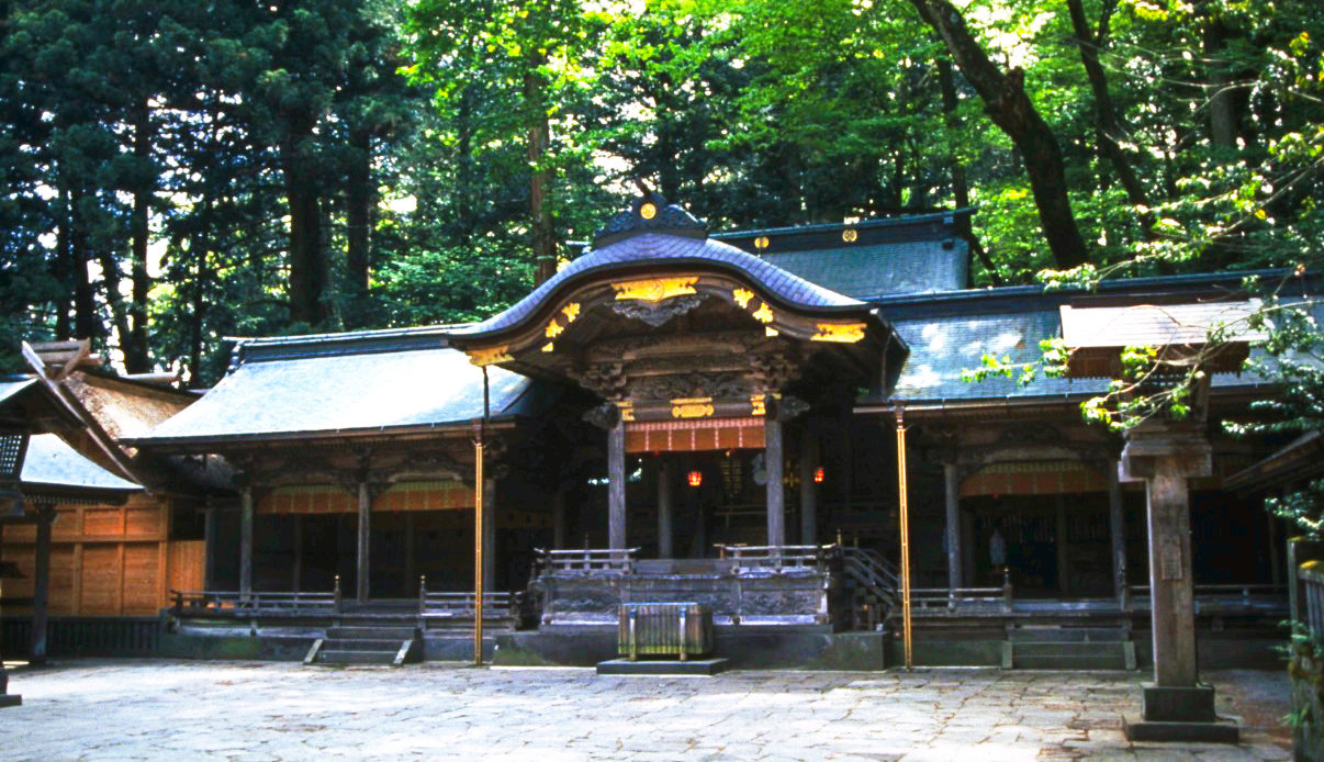 Suwa Taisha Shimosha Akimiya