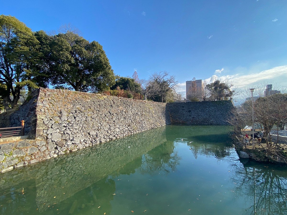 Yatsushiro Castle Remains cover image