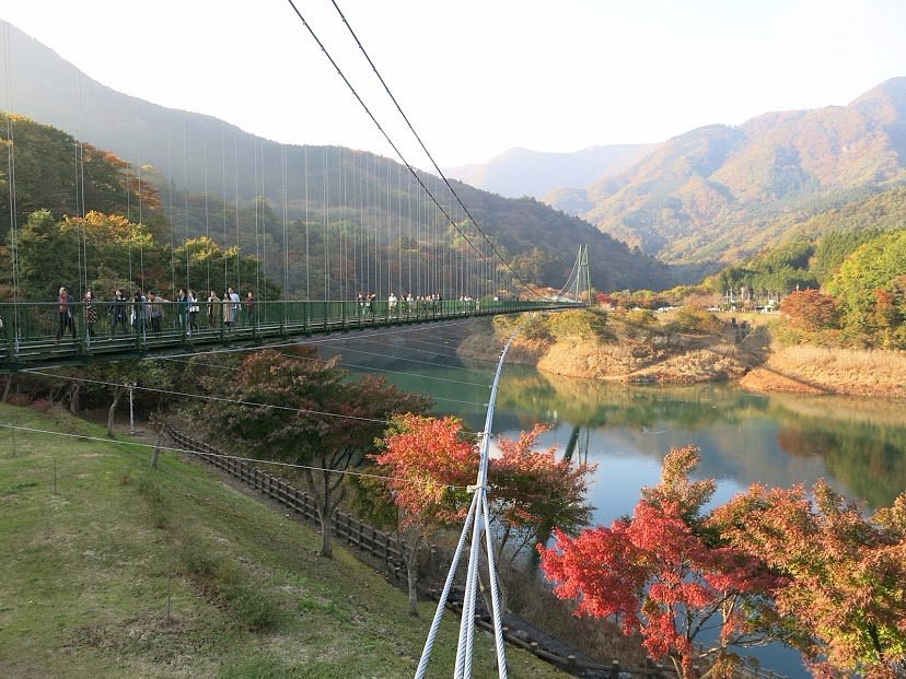 Momijidani Suspension Bridge