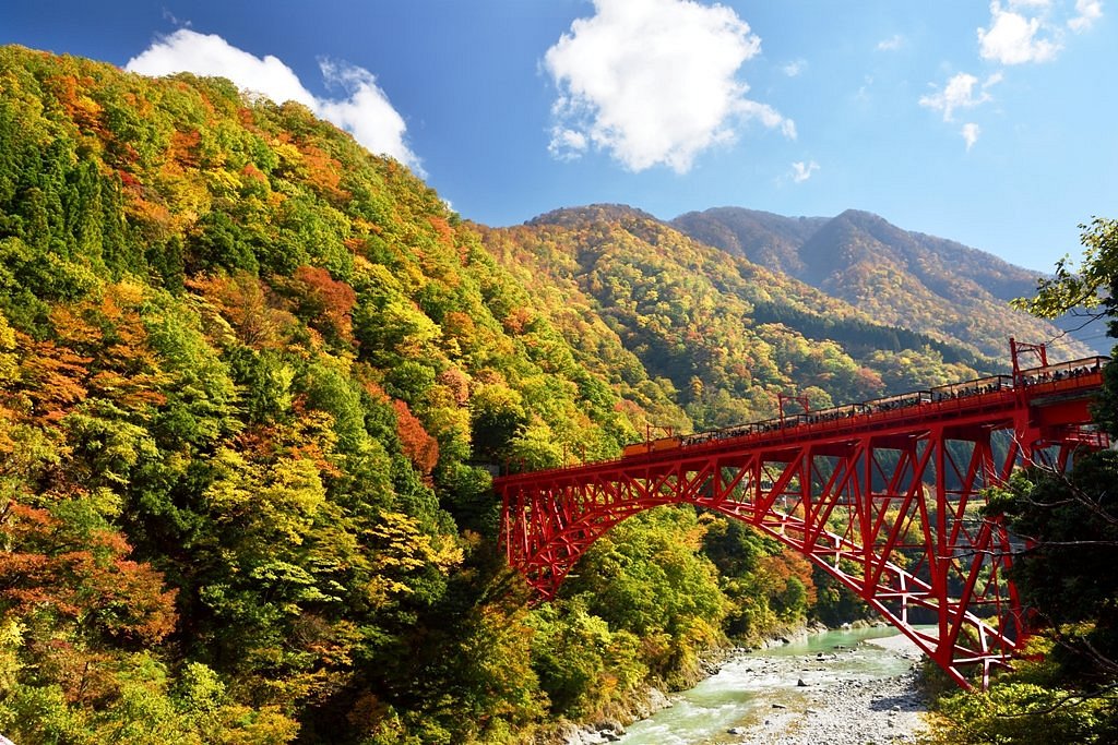 Kurobe Gorge Railway