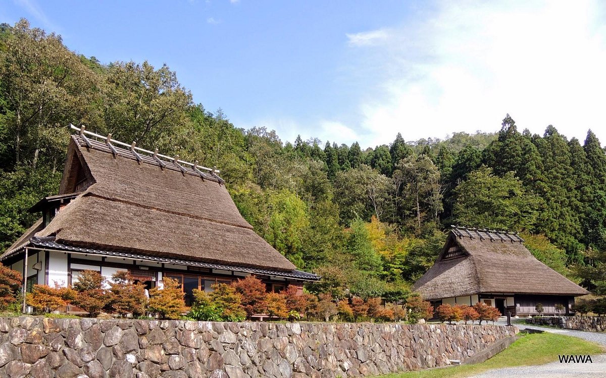 Miyama Kayabuki Bijutsukan Kyodo Shiryokan