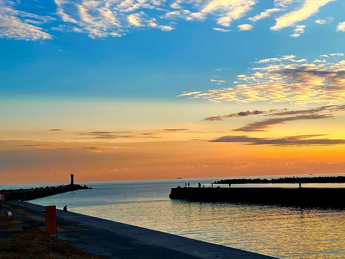 Michi-no-Eki Akabane Loco Station cover image