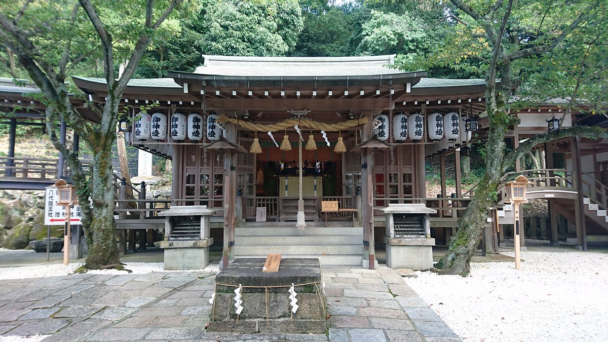 Ishikiri Tsurugiyajinja Shrine Kaminosha