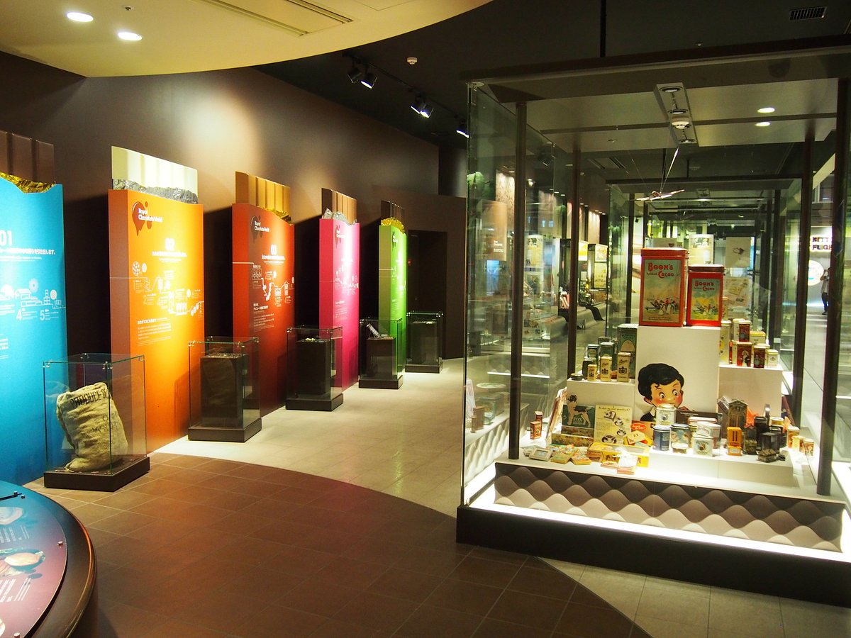 Royce' Chocolate World