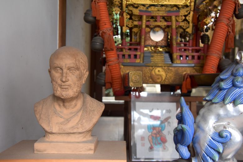 Yakuso-Jinshi - Hippocratic Shrine