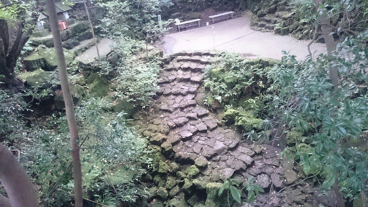 Komakado Kazaana Cave cover image