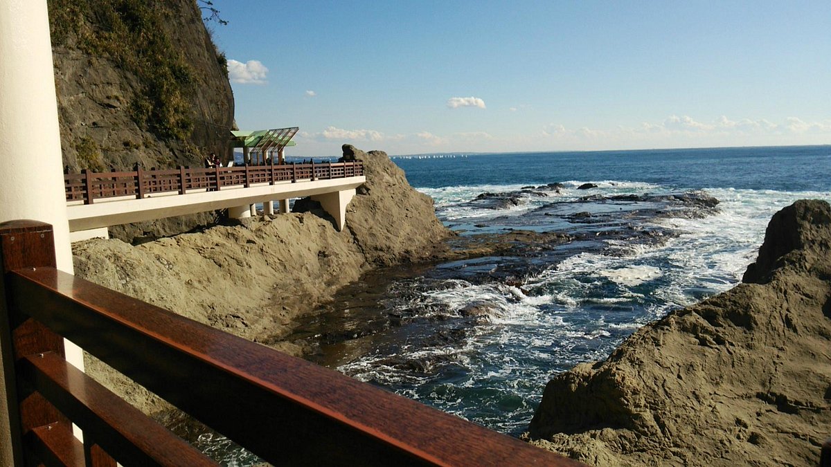 Enoshima Iwaya Caves