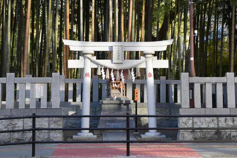 Yawata no Yabushirazu