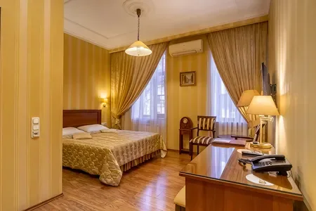 Kamerdiner Hotel