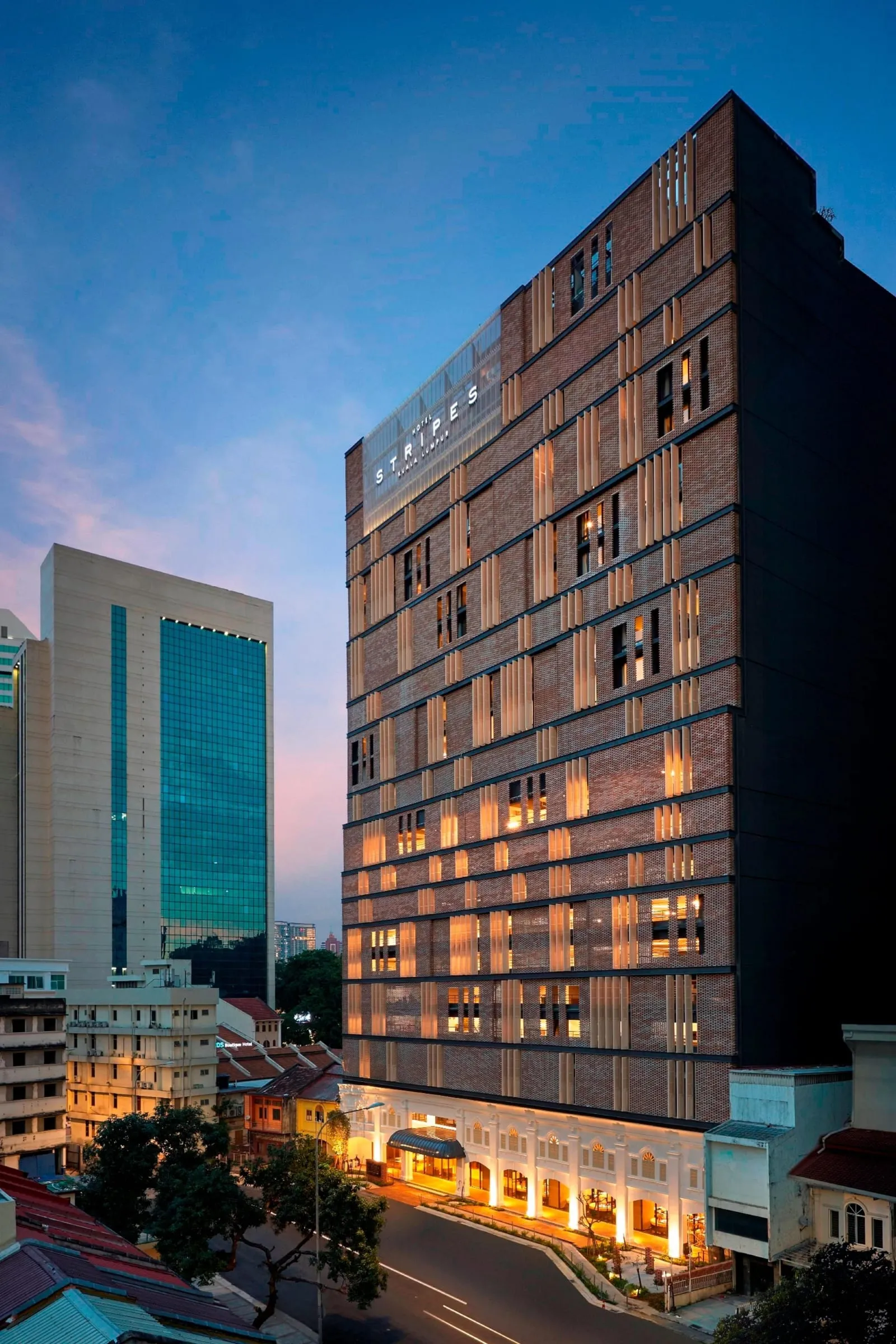 Hotel Stripes Kuala Lumpur, Autograph Collection photo 1