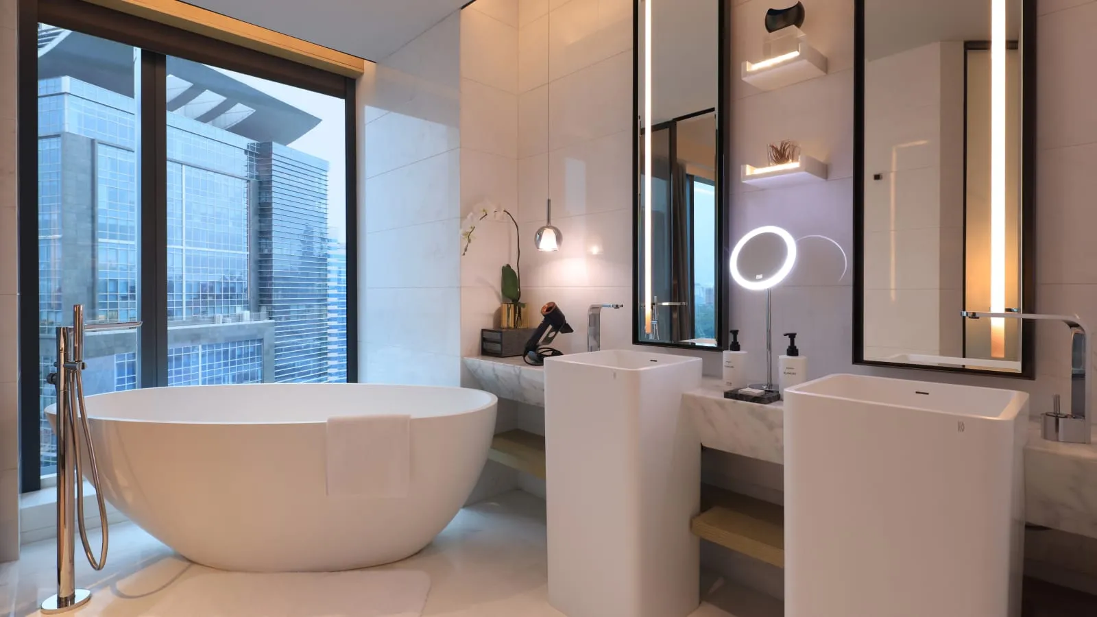 InterContinental Hotels BEIJING SANLITUN by IHG photo 3