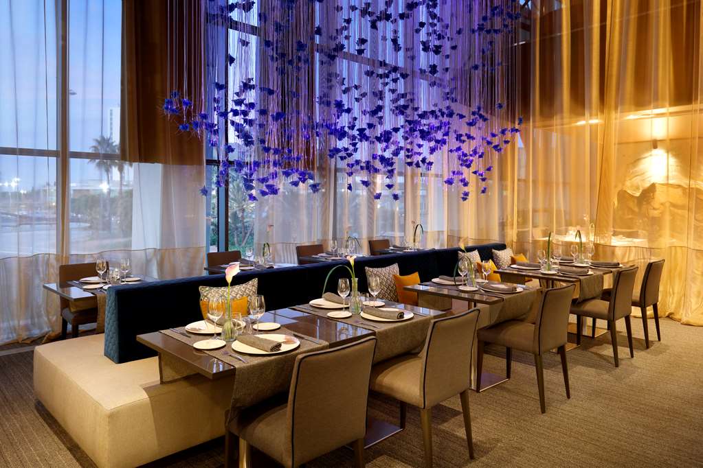 Hyatt Regency Barcelona Tower photo 3