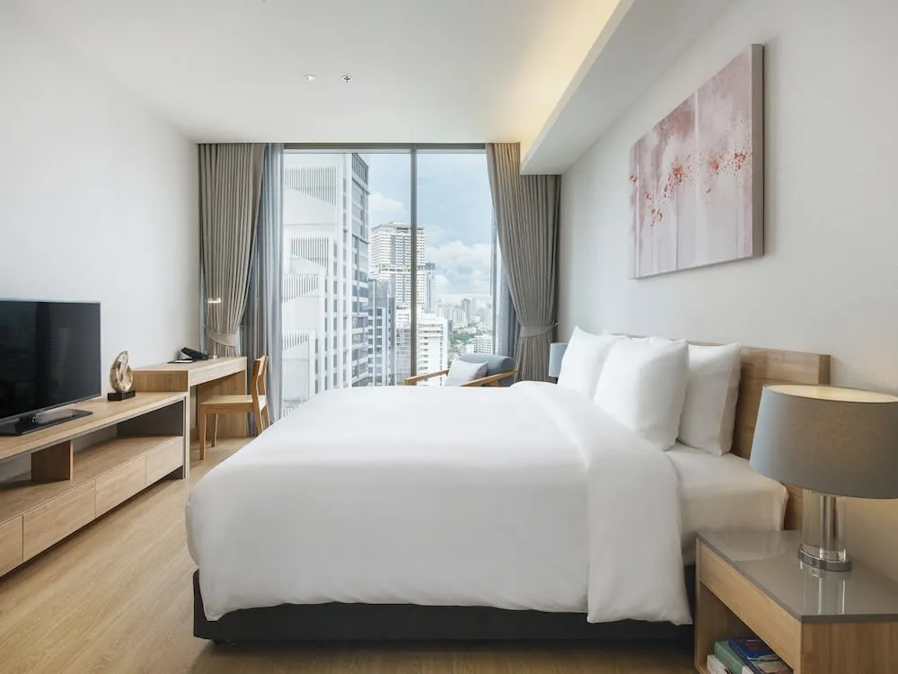Oakwood Suites Bangkok photo 4