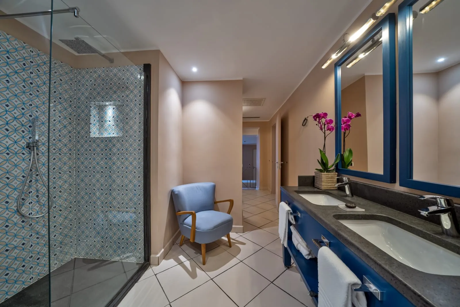 Therasia Resort Sea & Spa - The Leading Hotels of the World photo 2