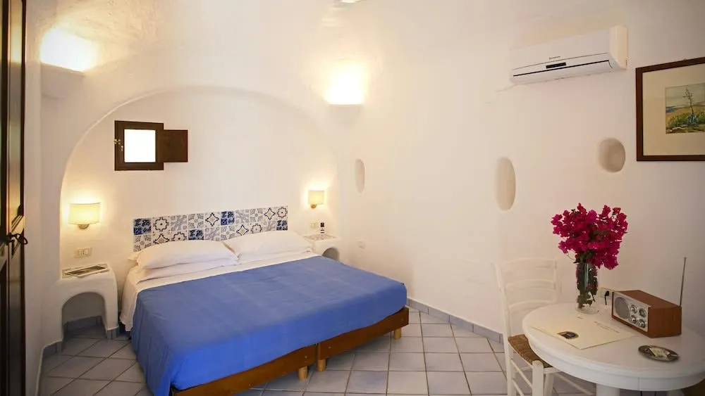 Albergo I Dammusi Di Borgo Cala Creta photo 5