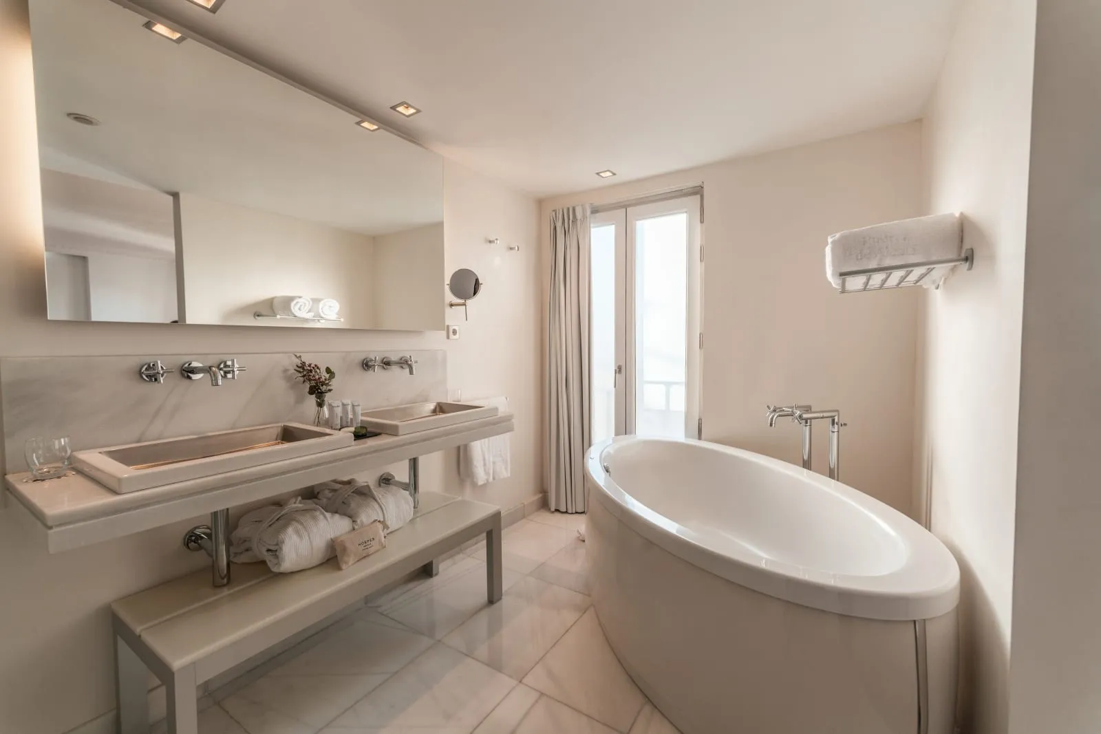 Hospes Puerta de Alcalá, a Member of Design Hotels photo 3
