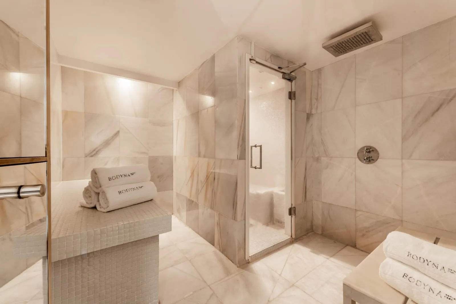 Hospes Puerta de Alcalá, a Member of Design Hotels photo 4