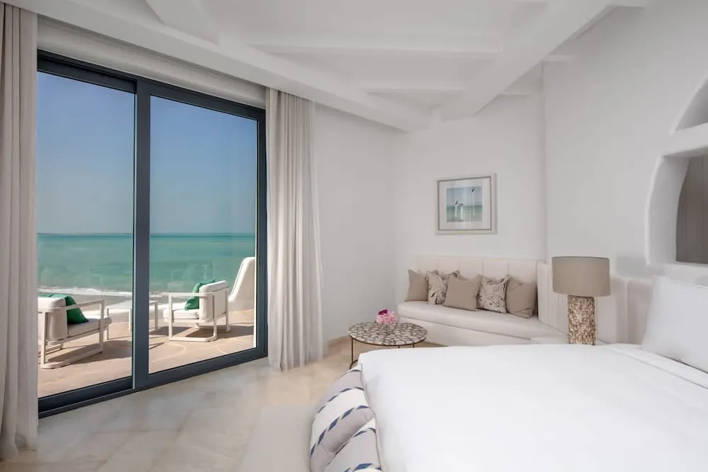 Anantara Santorini Abu Dhabi Retreat - Adults Only photo 2