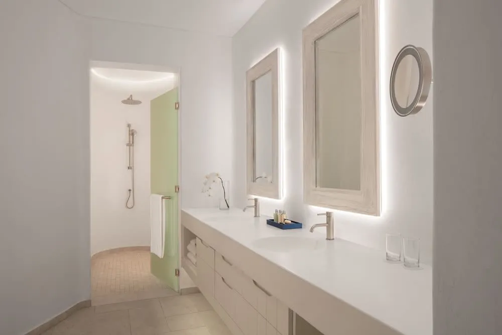 Anantara Santorini Abu Dhabi Retreat - Adults Only photo 3