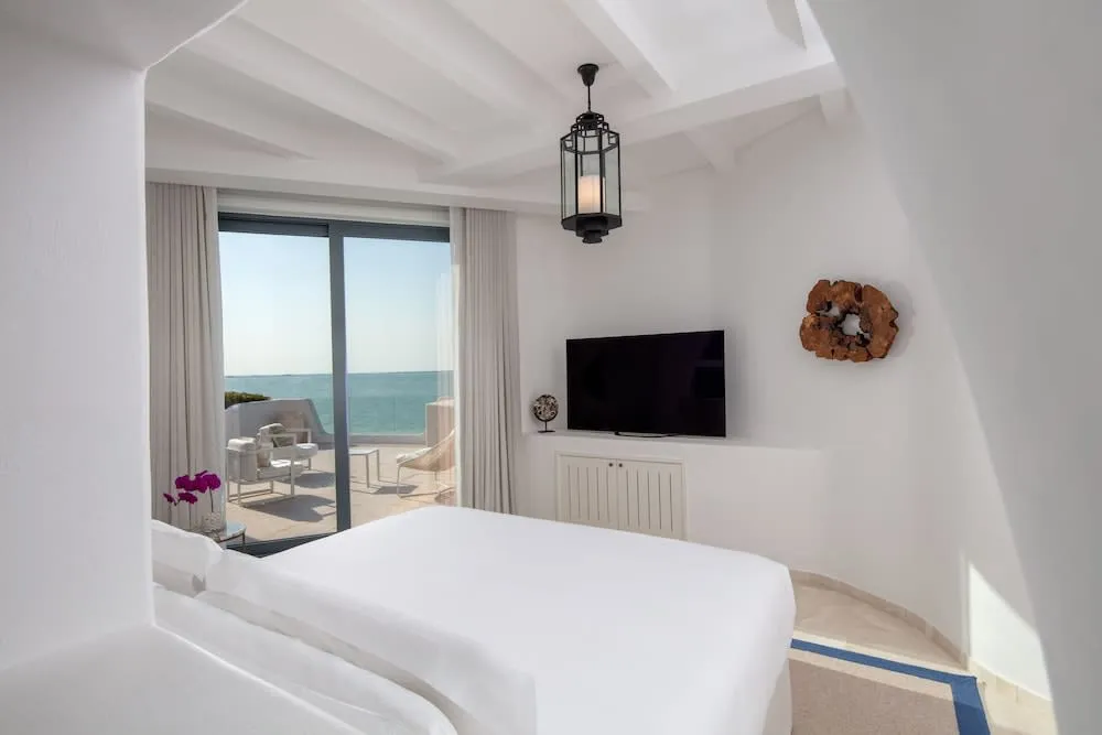 Anantara Santorini Abu Dhabi Retreat - Adults Only photo 5