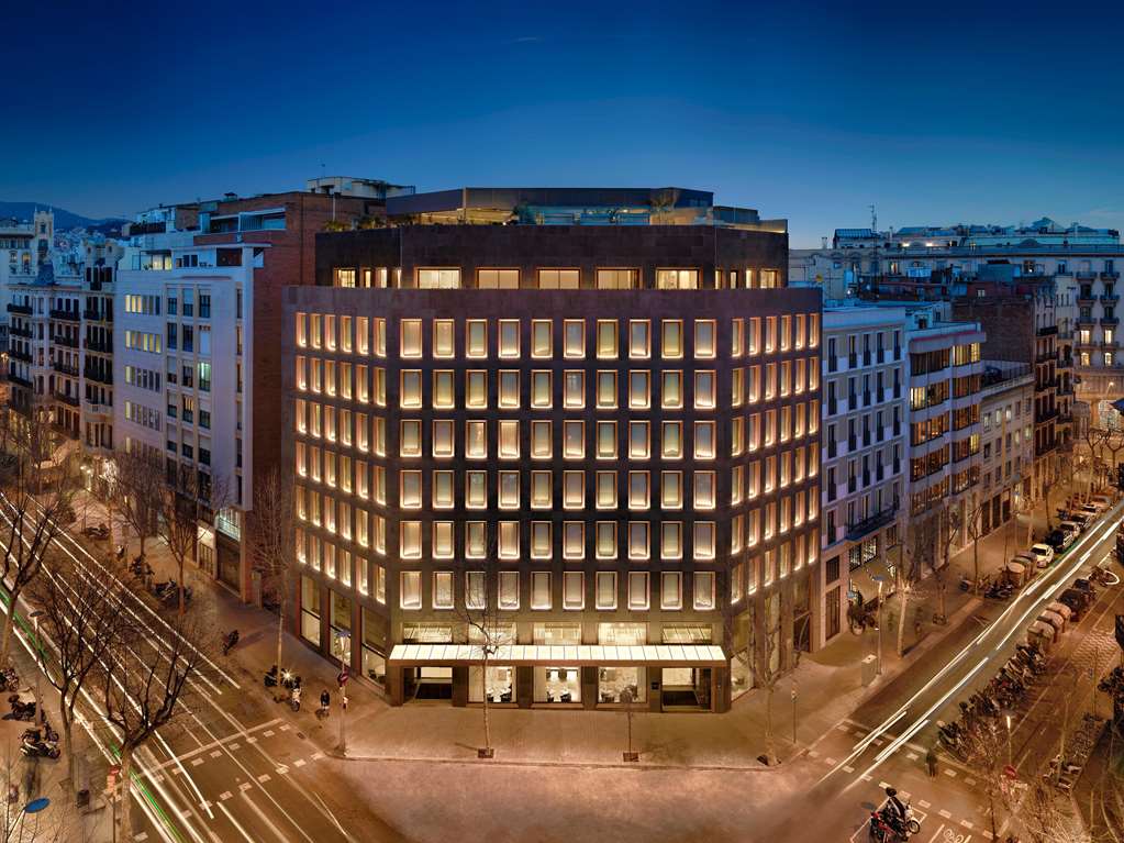 The One Barcelona GL photo 1