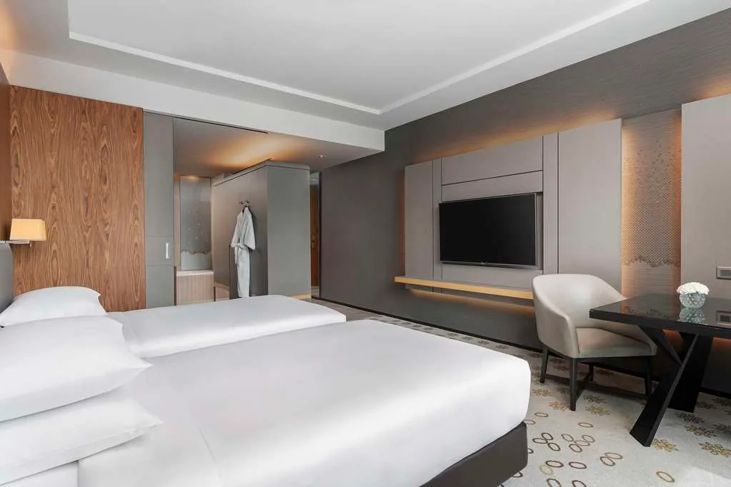 Hyatt Regency Bangkok Sukhumvit photo 4