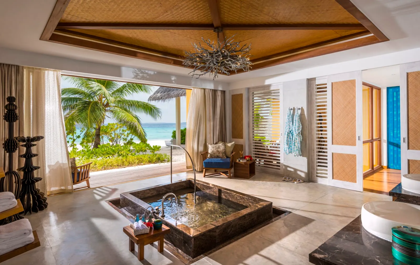 Four Seasons Resort Maldives at Landaa Giraavaru photo 4