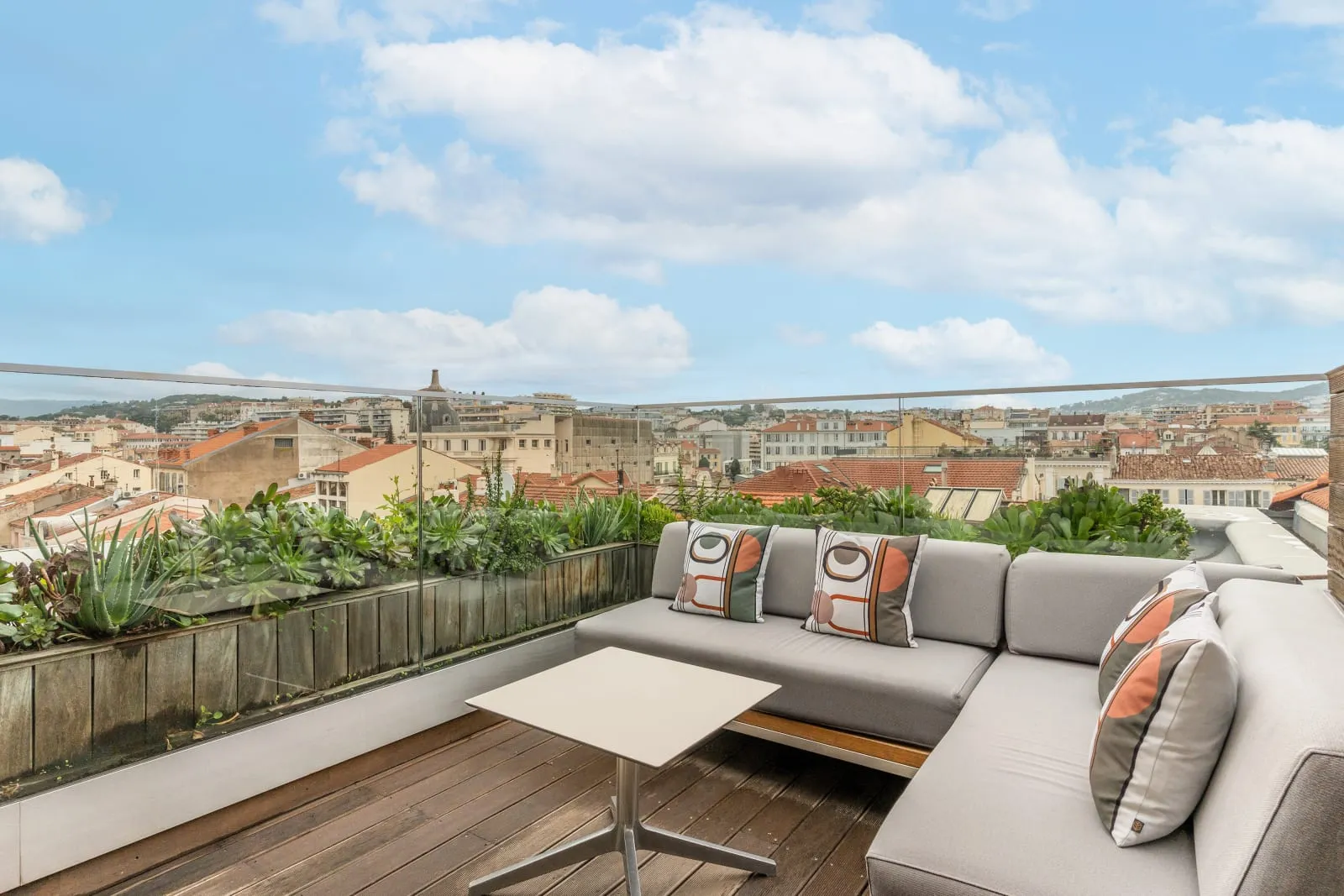 Five Seas by Inwood Hotels photo 2