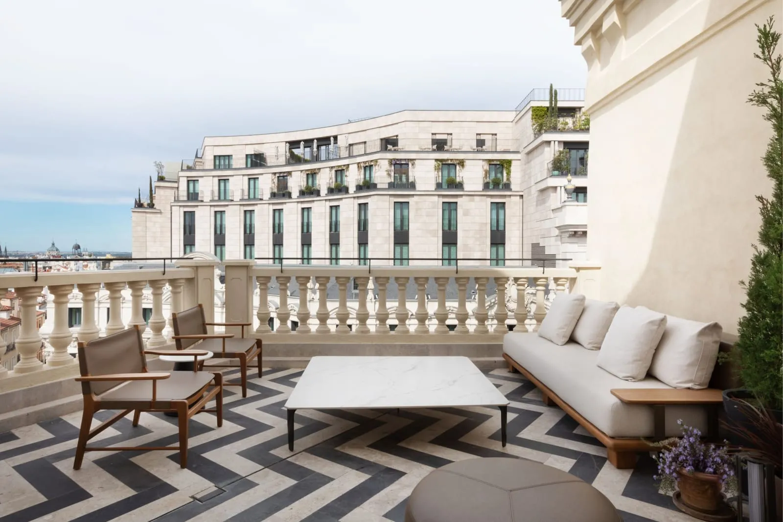JW Marriott Hotel Madrid photo 3