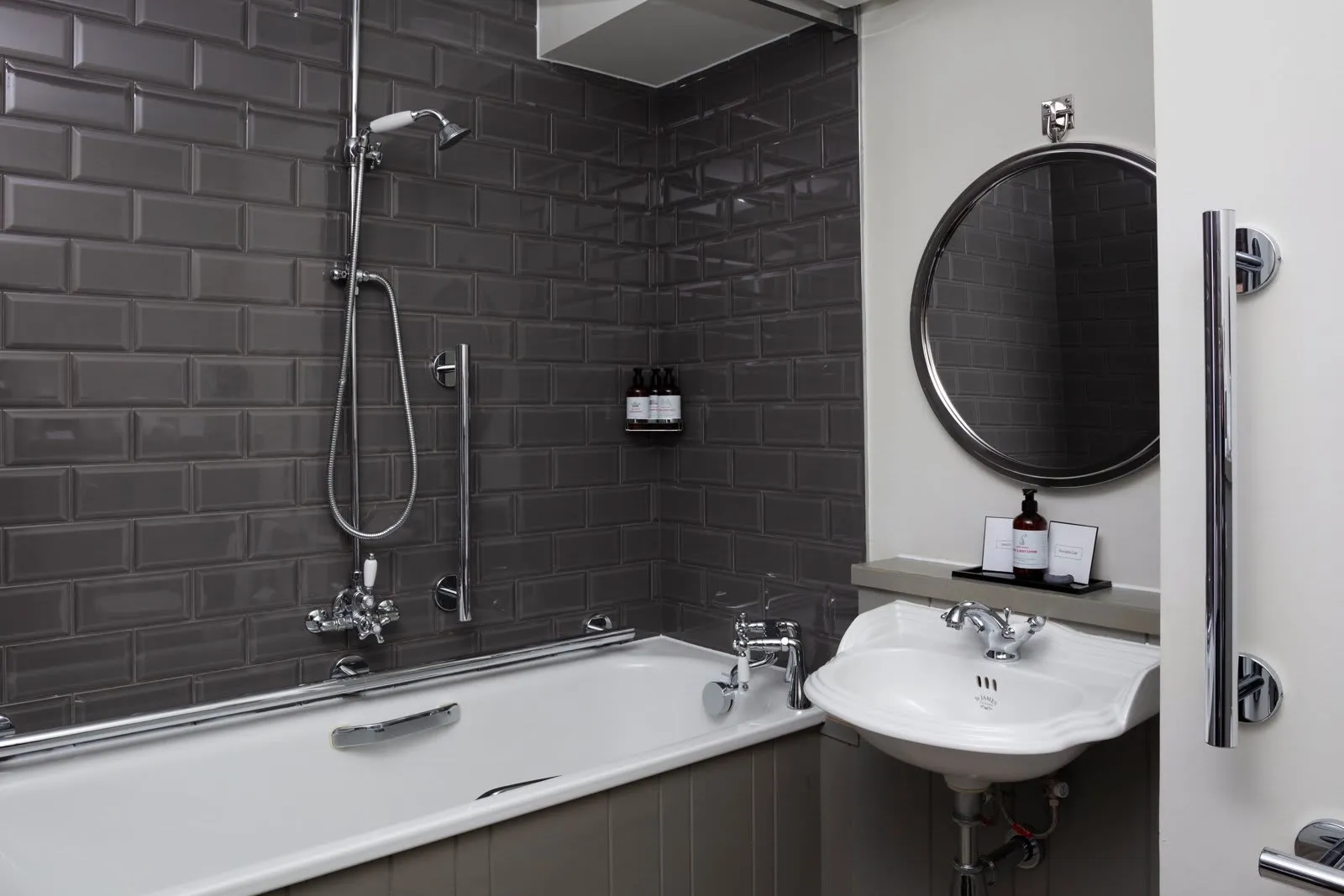 Kimpton CHARLOTTE SQUARE by IHG photo 3