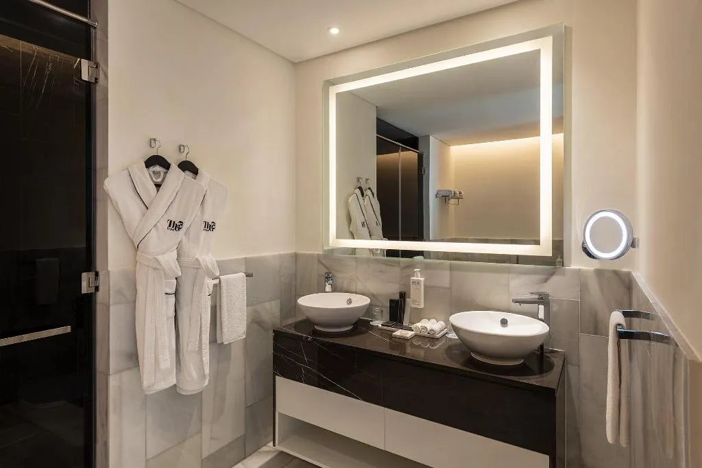 Vignette Collection TH8 PALM DUBAI BEACH RESORT by IHG photo 3