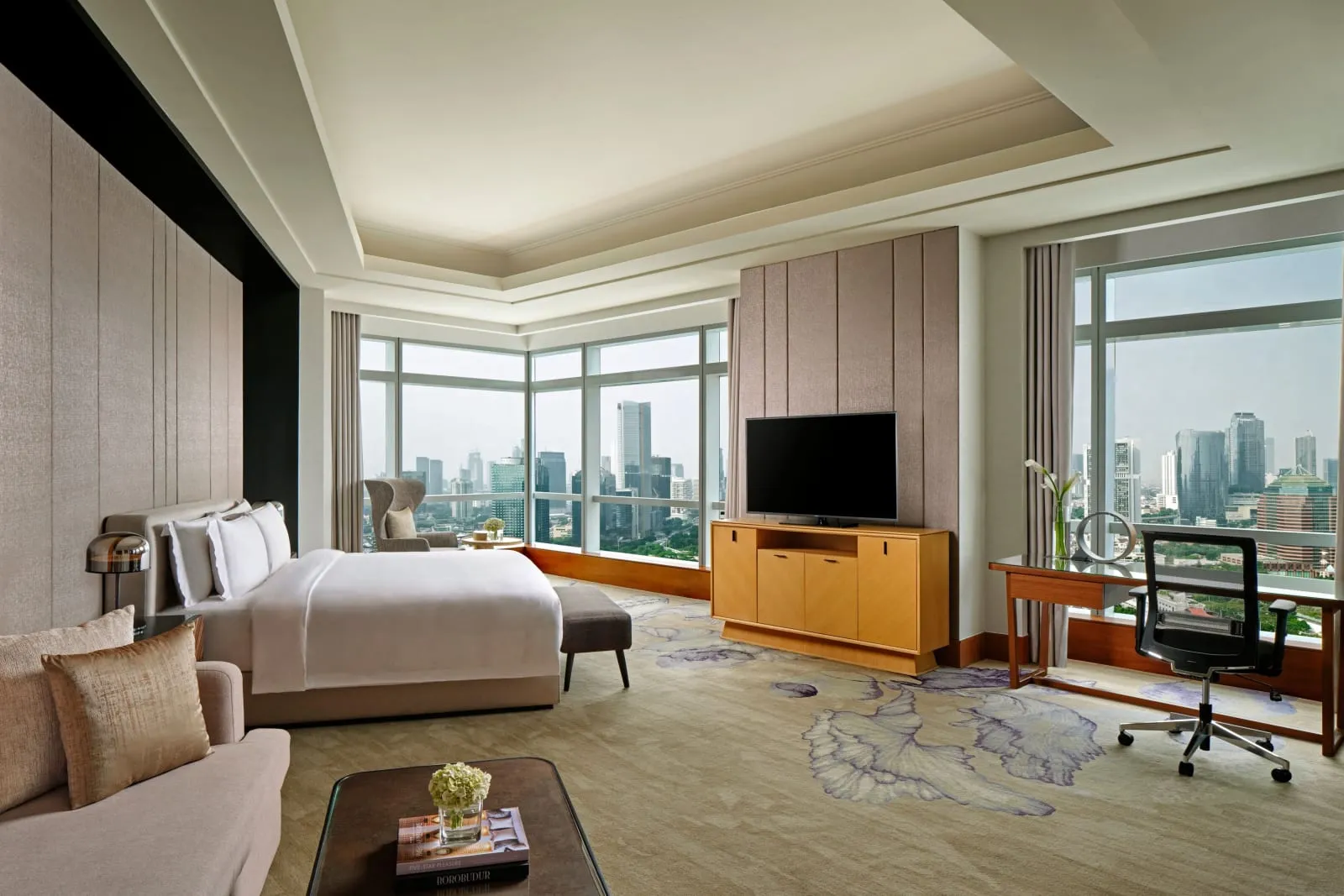The Ritz-Carlton Hotel Jakarta Pacific Place photo 4