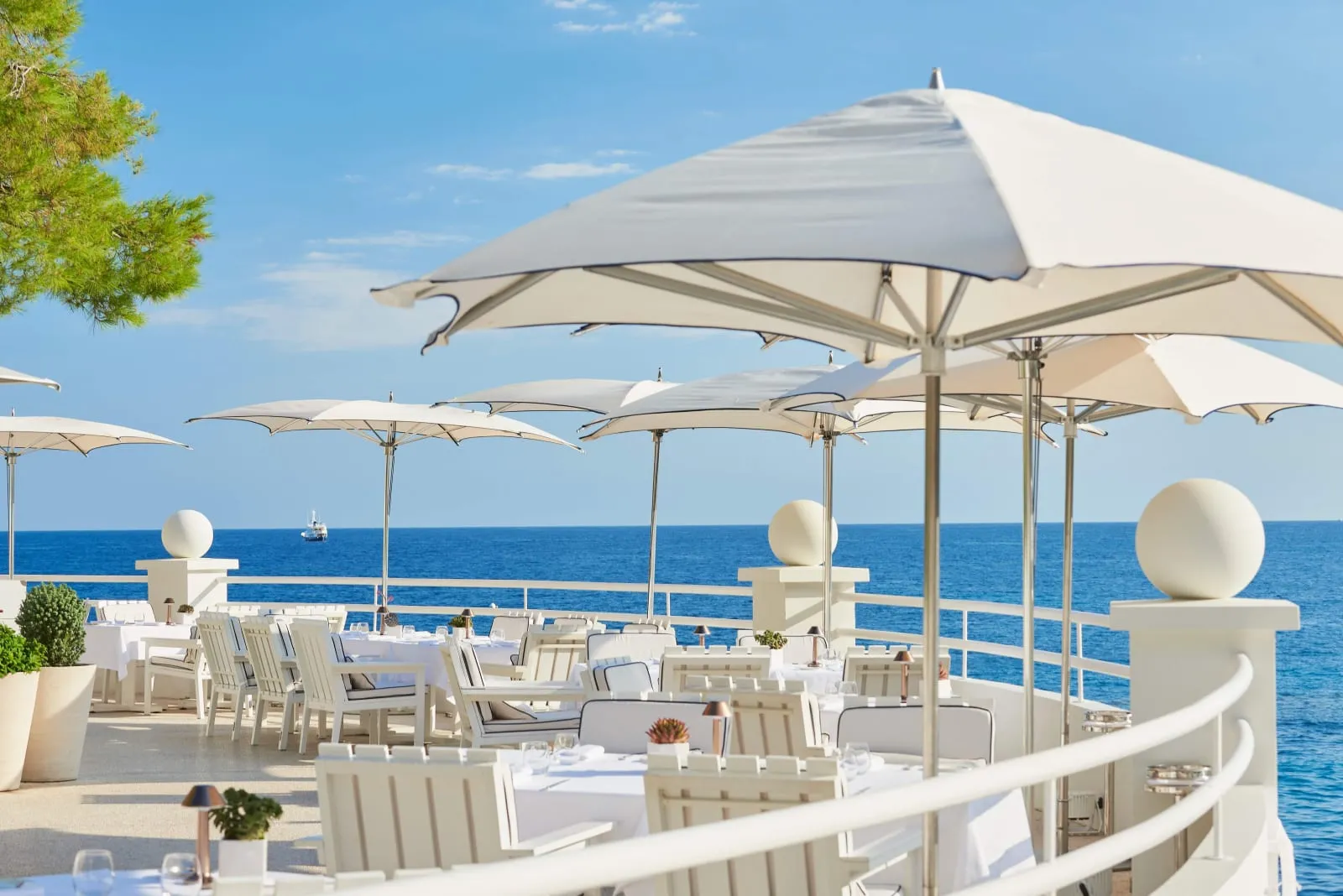 Monte-Carlo Beach photo 1