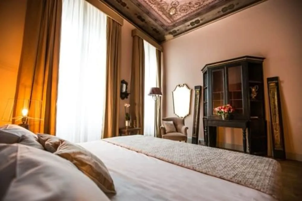 Soprarno Suites photo 4