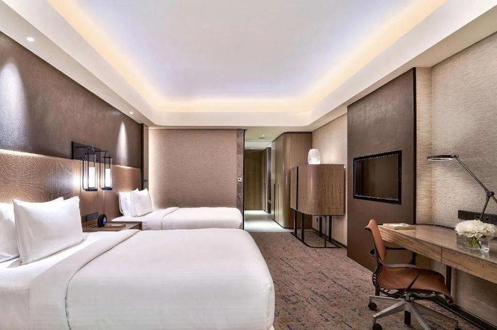 Conrad Manila photo 3