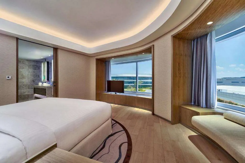 Conrad Manila photo 5