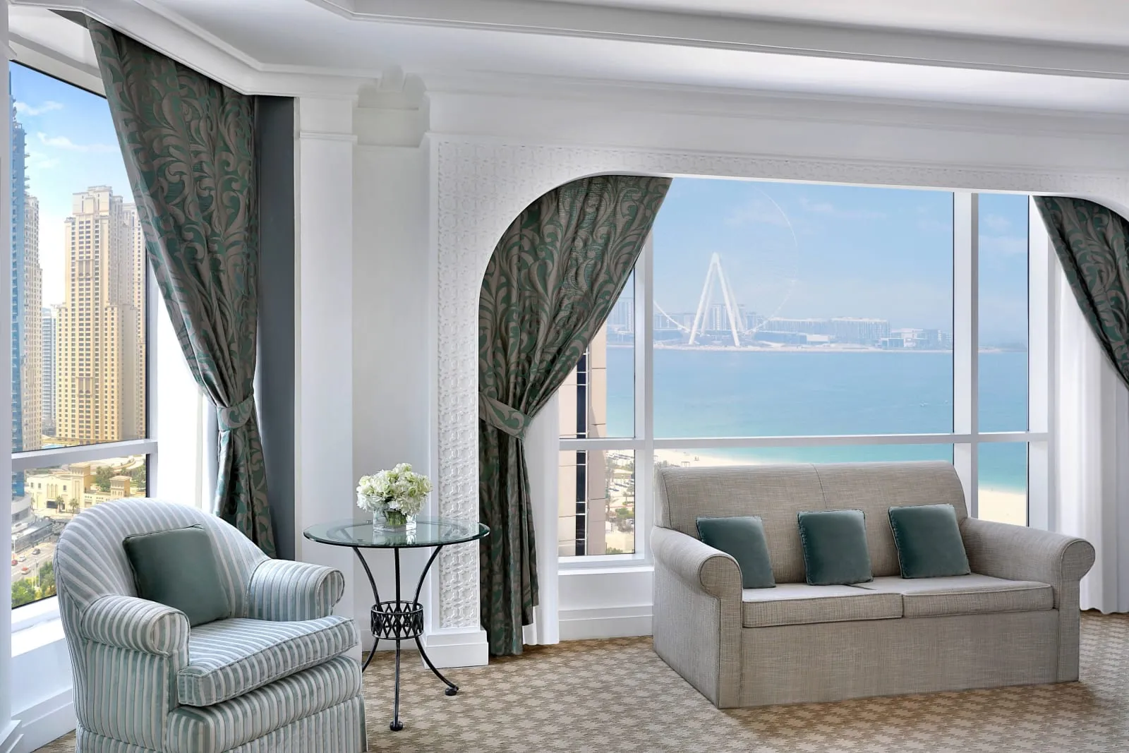 Al Habtoor Grand Resort, Autograph Collection By Marriott photo 2
