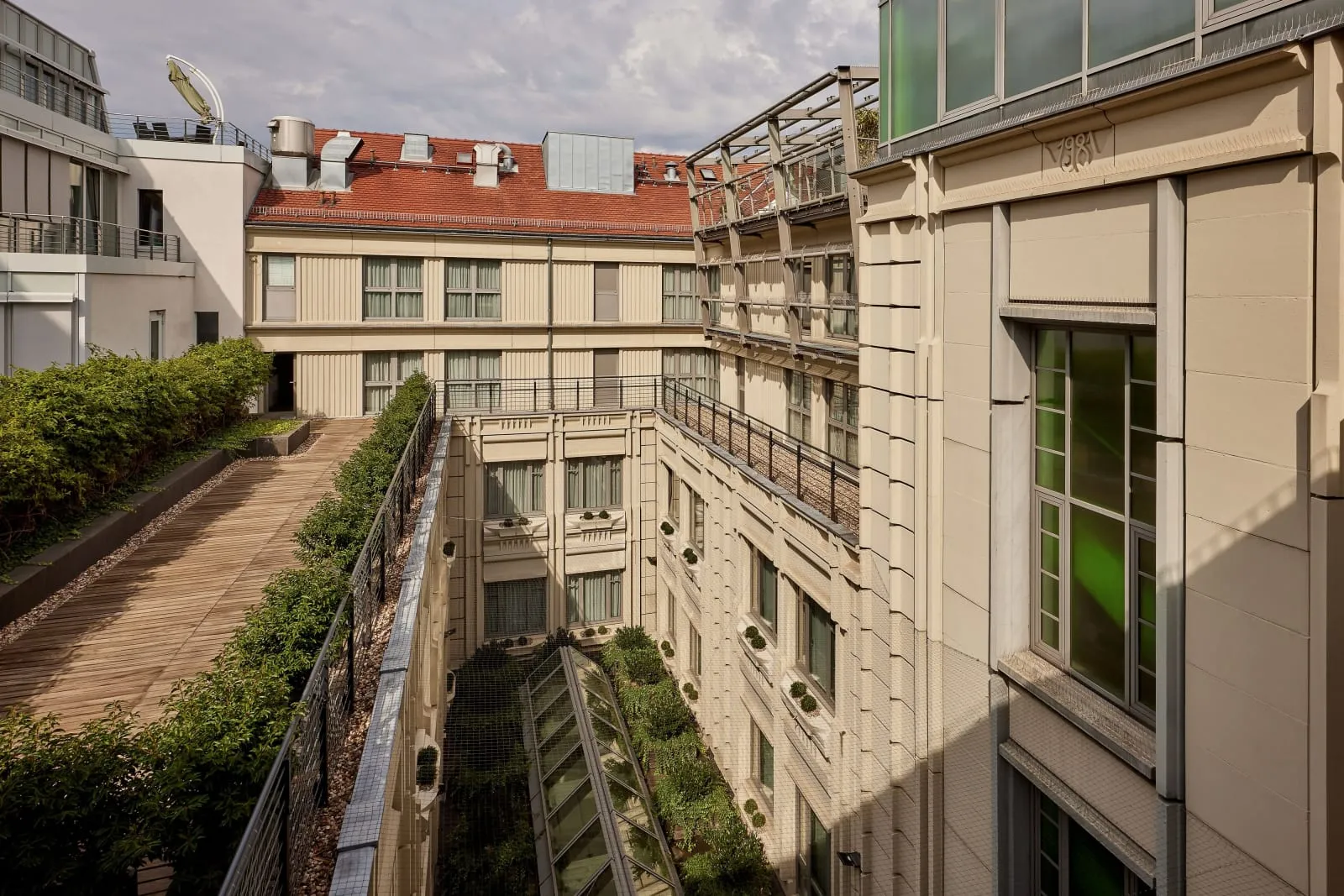 Hotel Luc, Autograph Collection photo 3