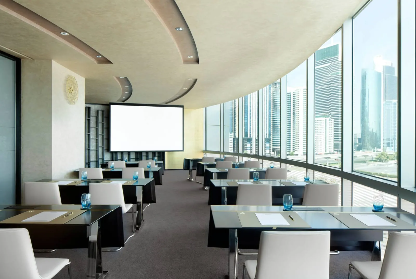 Jumeirah Emirates Towers Dubai photo 4
