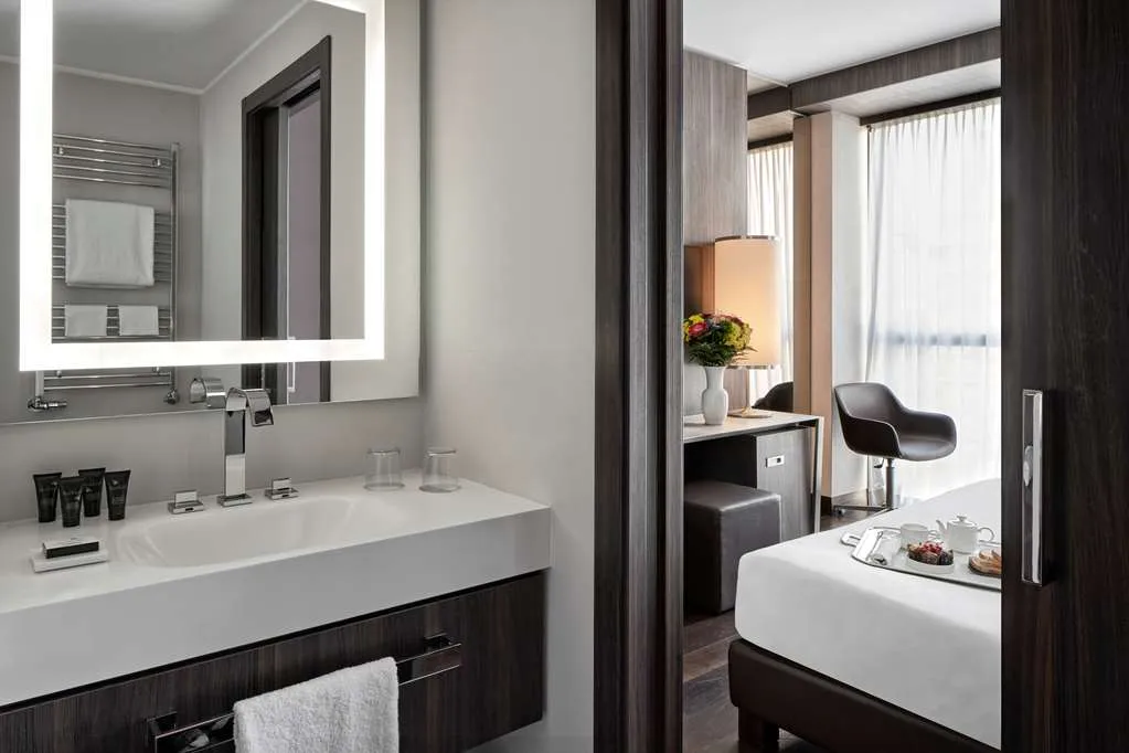 Hyatt Centric Milan Centrale photo 4