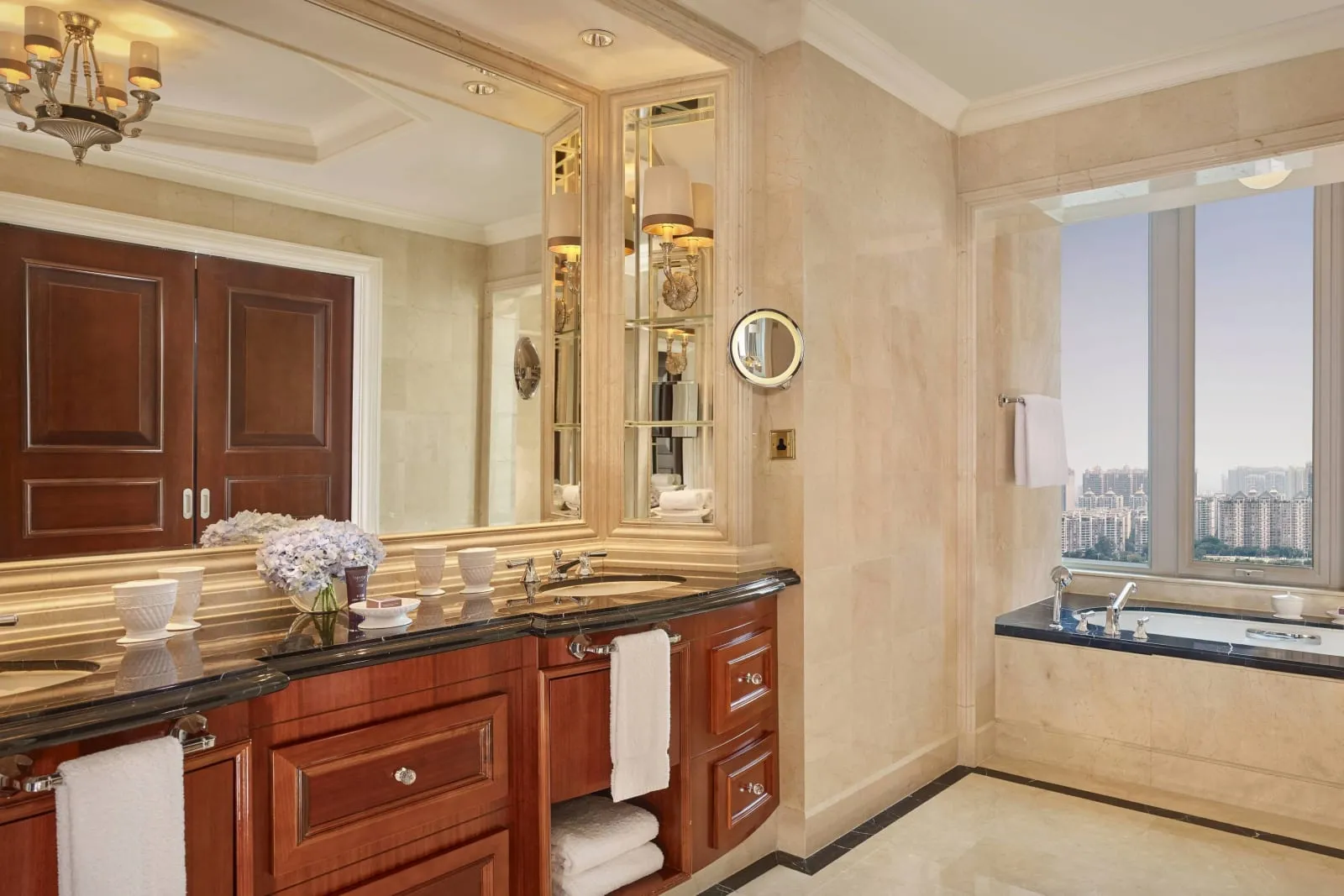 The Ritz-Carlton, Guangzhou photo 3