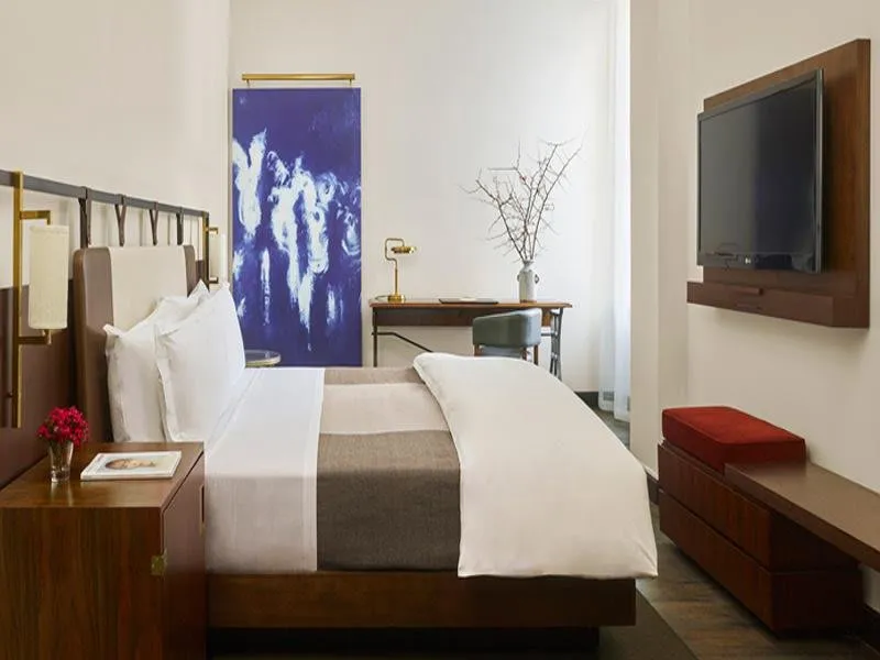 Refinery Hotel photo 1