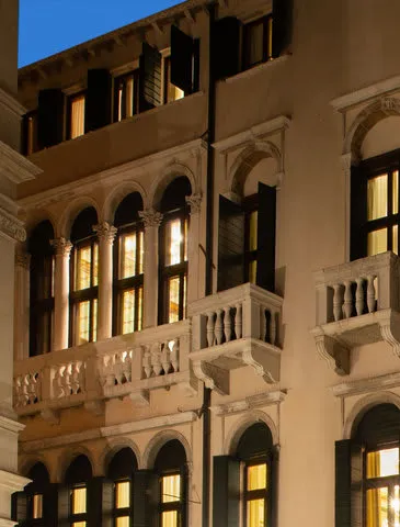 Eight Venezia photo 3