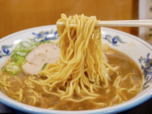 Ramenya Tenkin Shijou ten: klassischer Asahikawa-Ramen — 3