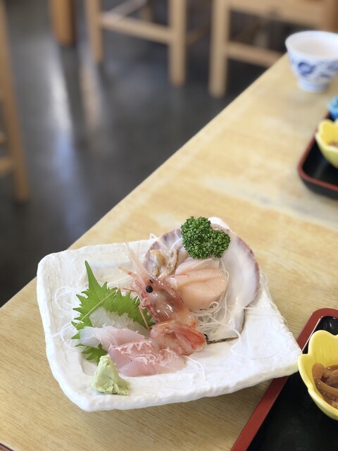 Minshuku Aotsuka Shokudo: Charcoal-Grilled Hokkaido Seafood — 4